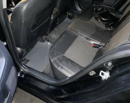 Черный Мицубиси Лансер, объемом двигателя 1.8 л и пробегом 220 тыс. км за 5500 $, фото 4 на Automoto.ua