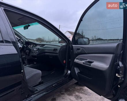 Черный Мицубиси Лансер, объемом двигателя 1.58 л и пробегом 154 тыс. км за 5500 $, фото 34 на Automoto.ua