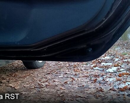 Чорний Міцубісі Lancer, об'ємом двигуна 1.6 л та пробігом 345 тис. км за 3700 $, фото 4 на Automoto.ua