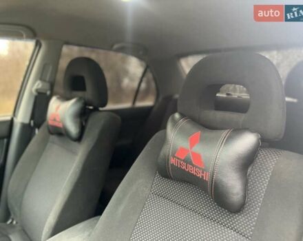 Черный Мицубиси Лансер, объемом двигателя 1.6 л и пробегом 272 тыс. км за 2800 $, фото 7 на Automoto.ua