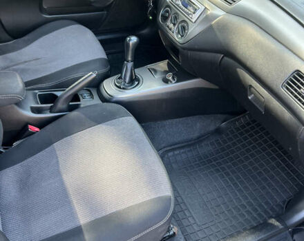Чорний Міцубісі Lancer, об'ємом двигуна 1.58 л та пробігом 175 тис. км за 5200 $, фото 9 на Automoto.ua