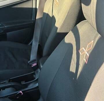 Черный Мицубиси Лансер, объемом двигателя 1.5 л и пробегом 270 тыс. км за 4999 $, фото 3 на Automoto.ua