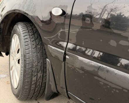 Черный Мицубиси Лансер, объемом двигателя 1.6 л и пробегом 240 тыс. км за 3500 $, фото 5 на Automoto.ua