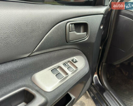 Чорний Міцубісі Lancer, об'ємом двигуна 1.58 л та пробігом 173 тис. км за 4700 $, фото 11 на Automoto.ua