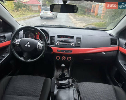 Чорний Міцубісі Lancer, об'ємом двигуна 2 л та пробігом 292 тис. км за 4400 $, фото 7 на Automoto.ua