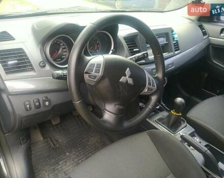 Чорний Міцубісі Lancer, об'ємом двигуна 2 л та пробігом 183 тис. км за 5000 $, фото 2 на Automoto.ua