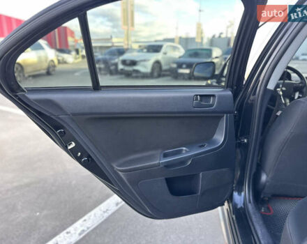 Чорний Міцубісі Lancer, об'ємом двигуна 2 л та пробігом 290 тис. км за 5900 $, фото 22 на Automoto.ua