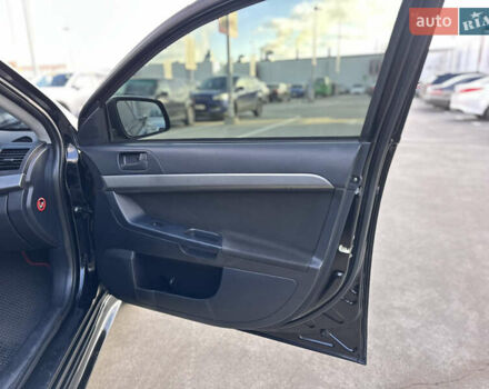 Чорний Міцубісі Lancer, об'ємом двигуна 2 л та пробігом 290 тис. км за 5900 $, фото 28 на Automoto.ua
