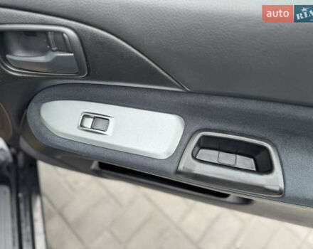 Чорний Міцубісі Lancer, об'ємом двигуна 1.58 л та пробігом 128 тис. км за 5999 $, фото 20 на Automoto.ua