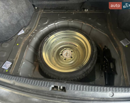 Черный Мицубиси Лансер, объемом двигателя 1.5 л и пробегом 202 тыс. км за 6500 $, фото 49 на Automoto.ua