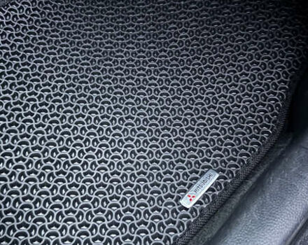 Чорний Міцубісі Lancer, об'ємом двигуна 1.58 л та пробігом 260 тис. км за 3299 $, фото 34 на Automoto.ua