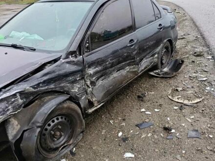 Черный Мицубиси Лансер, объемом двигателя 1.6 л и пробегом 340 тыс. км за 1776 $, фото 1 на Automoto.ua