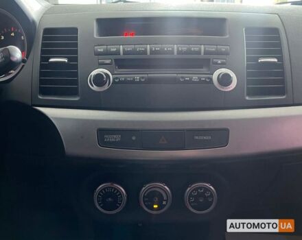 Красный Мицубиси Лансер, объемом двигателя 1.8 л и пробегом 140 тыс. км за 7800 $, фото 15 на Automoto.ua