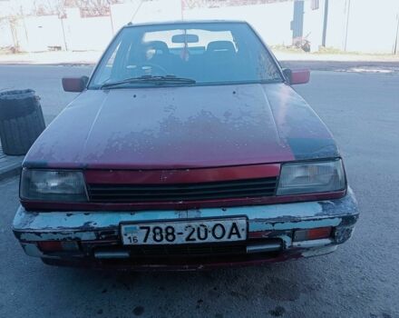 Красный Мицубиси Лансер, объемом двигателя 1.5 л и пробегом 222 тыс. км за 700 $, фото 3 на Automoto.ua