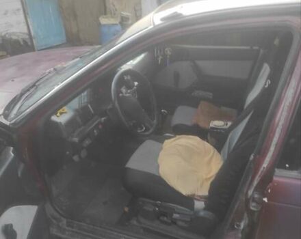 Красный Мицубиси Лансер, объемом двигателя 1.5 л и пробегом 350 тыс. км за 1300 $, фото 5 на Automoto.ua