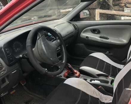 Червоний Міцубісі Lancer, об'ємом двигуна 1.5 л та пробігом 258 тис. км за 1100 $, фото 4 на Automoto.ua