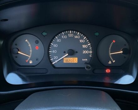 Красный Мицубиси Лансер, объемом двигателя 1.3 л и пробегом 182 тыс. км за 3000 $, фото 11 на Automoto.ua