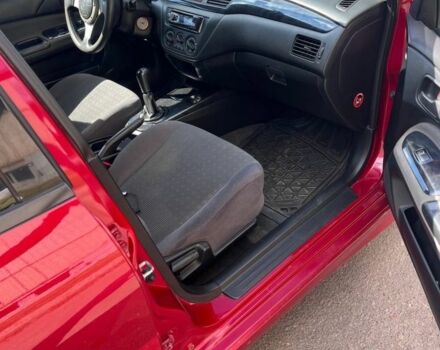 Червоний Міцубісі Lancer, об'ємом двигуна 1.6 л та пробігом 300 тис. км за 3300 $, фото 5 на Automoto.ua