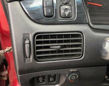 Красный Мицубиси Лансер, объемом двигателя 1.6 л и пробегом 224 тыс. км за 5500 $, фото 8 на Automoto.ua