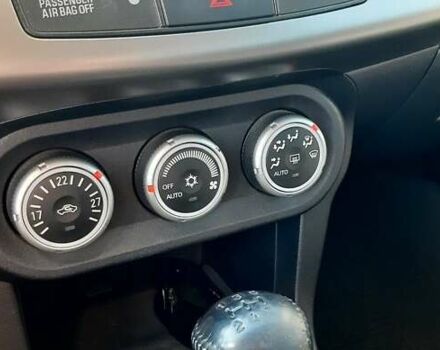 Красный Мицубиси Лансер, объемом двигателя 2 л и пробегом 110 тыс. км за 7500 $, фото 18 на Automoto.ua