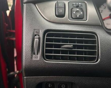 Красный Мицубиси Лансер, объемом двигателя 1.6 л и пробегом 176 тыс. км за 4300 $, фото 14 на Automoto.ua