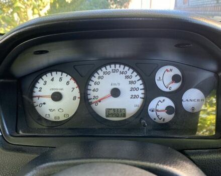 Красный Мицубиси Лансер, объемом двигателя 1.6 л и пробегом 277 тыс. км за 3299 $, фото 6 на Automoto.ua