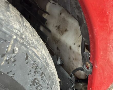 Красный Мицубиси Лансер, объемом двигателя 2 л и пробегом 366 тыс. км за 6500 $, фото 16 на Automoto.ua