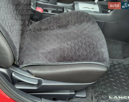 Червоний Міцубісі Lancer, об'ємом двигуна 2.36 л та пробігом 175 тис. км за 7999 $, фото 13 на Automoto.ua