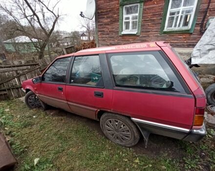 Красный Мицубиси Лансер, объемом двигателя 1.8 л и пробегом 250 тыс. км за 700 $, фото 3 на Automoto.ua