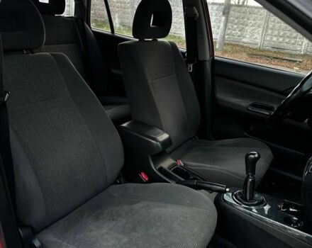 Красный Мицубиси Лансер, объемом двигателя 1.6 л и пробегом 290 тыс. км за 2800 $, фото 6 на Automoto.ua