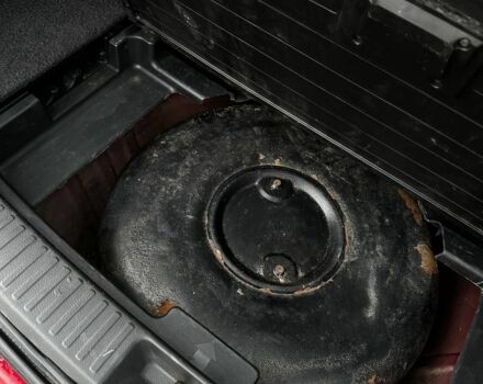 Красный Мицубиси Лансер, объемом двигателя 1.6 л и пробегом 290 тыс. км за 2800 $, фото 11 на Automoto.ua