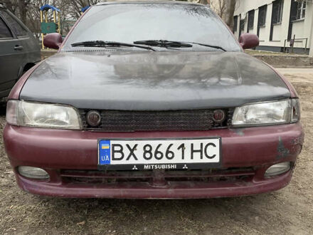 Мицубиси Лансер 1993 в Хмельницком на Automoto.ua Красный Мицубиси Лансер, объемом двигателя 1.6 л и пробегом 250 тыс. км за 1000 $, фото 1 на Automoto.ua