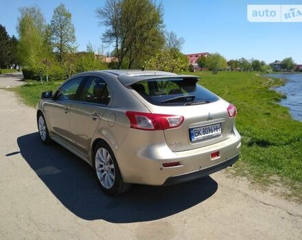 Міцубісі Lancer, об'ємом двигуна 2 л та пробігом 235 тис. км за 7300 $, фото 2 на Automoto.ua