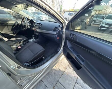 Міцубісі Lancer, об'ємом двигуна 2 л та пробігом 250 тис. км за 8400 $, фото 26 на Automoto.ua