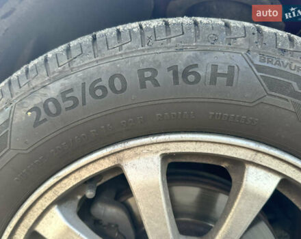 Мицубиси Лансер, объемом двигателя 1.6 л и пробегом 170 тыс. км за 8500 $, фото 6 на Automoto.ua