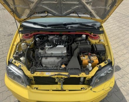 Жовтий Міцубісі Lancer, об'ємом двигуна 2 л та пробігом 262 тис. км за 3300 $, фото 4 на Automoto.ua