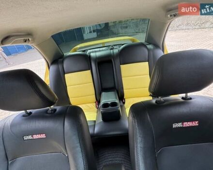 Мицубиси Лансер 2002 в Ивано-Франковске на Automoto.ua Желтый Мицубиси Лансер, объемом двигателя 2 л и пробегом 262 тыс. км за 3999 $, фото 9 на Automoto.ua