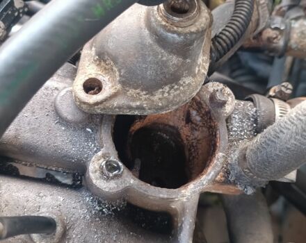 Серый Мицубиси Лансер, объемом двигателя 1.5 л и пробегом 450 тыс. км за 550 $, фото 3 на Automoto.ua