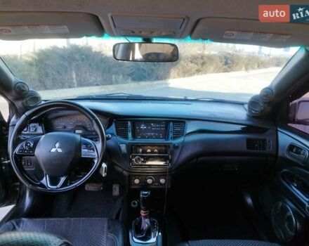 Сірий Міцубісі Lancer, об'ємом двигуна 1.58 л та пробігом 360 тис. км за 4000 $, фото 17 на Automoto.ua