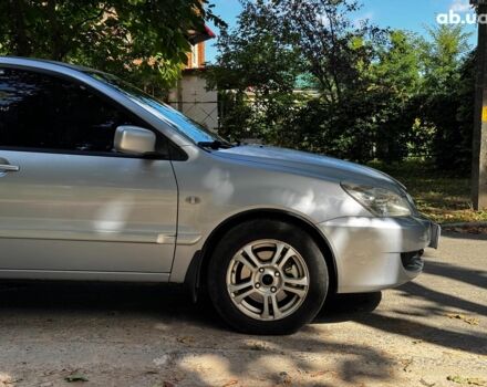 Мицубиси Лансер 2005 в Киеве на Automoto.ua Серый Мицубиси Лансер, объемом двигателя 1.6 л и пробегом 196 тыс. км за 4490 $, фото 3 на Automoto.ua