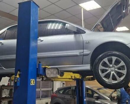 Сірий Міцубісі Lancer, об'ємом двигуна 1.58 л та пробігом 250 тис. км за 5000 $, фото 6 на Automoto.ua