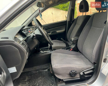 Сірий Міцубісі Lancer, об'ємом двигуна 1.6 л та пробігом 310 тис. км за 3350 $, фото 24 на Automoto.ua