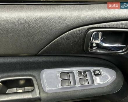 Серый Мицубиси Лансер, объемом двигателя 1.58 л и пробегом 300 тыс. км за 4600 $, фото 8 на Automoto.ua