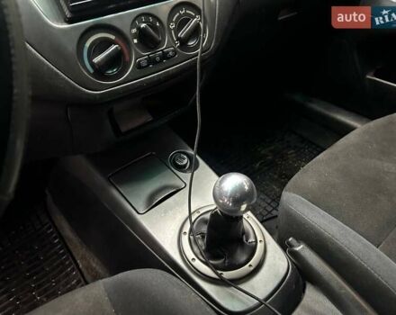 Серый Мицубиси Лансер, объемом двигателя 1.58 л и пробегом 300 тыс. км за 4600 $, фото 10 на Automoto.ua