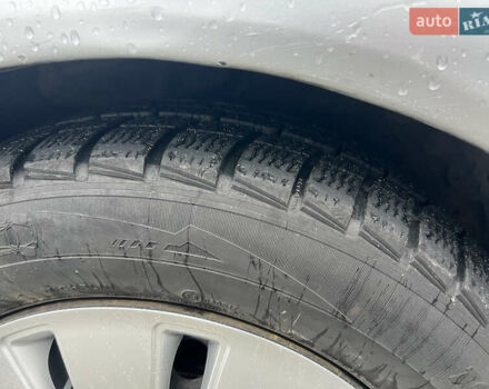 Серый Мицубиси Лансер, объемом двигателя 1.58 л и пробегом 333 тыс. км за 2600 $, фото 14 на Automoto.ua