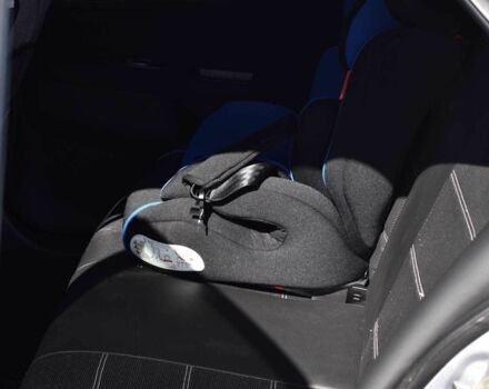 Серый Мицубиси Лансер, объемом двигателя 1.6 л и пробегом 230 тыс. км за 4550 $, фото 18 на Automoto.ua