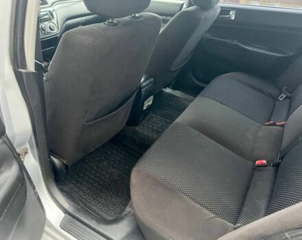 Серый Мицубиси Лансер, объемом двигателя 1.6 л и пробегом 333 тыс. км за 2800 $, фото 12 на Automoto.ua