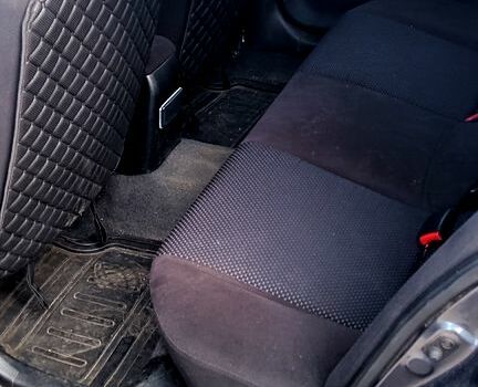 Серый Мицубиси Лансер, объемом двигателя 1.6 л и пробегом 275 тыс. км за 4700 $, фото 5 на Automoto.ua