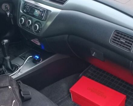 Серый Мицубиси Лансер, объемом двигателя 1.6 л и пробегом 270 тыс. км за 3700 $, фото 3 на Automoto.ua