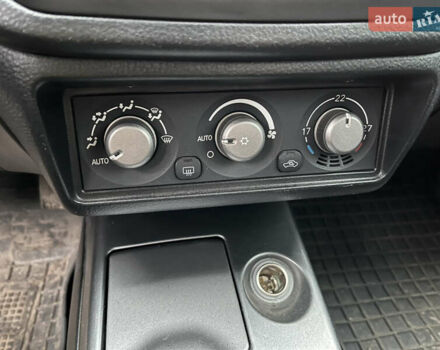 Сірий Міцубісі Lancer, об'ємом двигуна 1.58 л та пробігом 308 тис. км за 3700 $, фото 20 на Automoto.ua